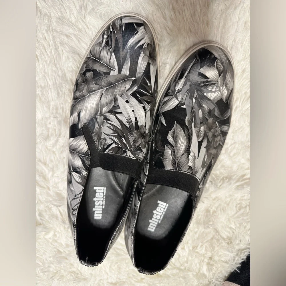 Men’s unlisted belton‎ slip on shoes tropical print size 12m